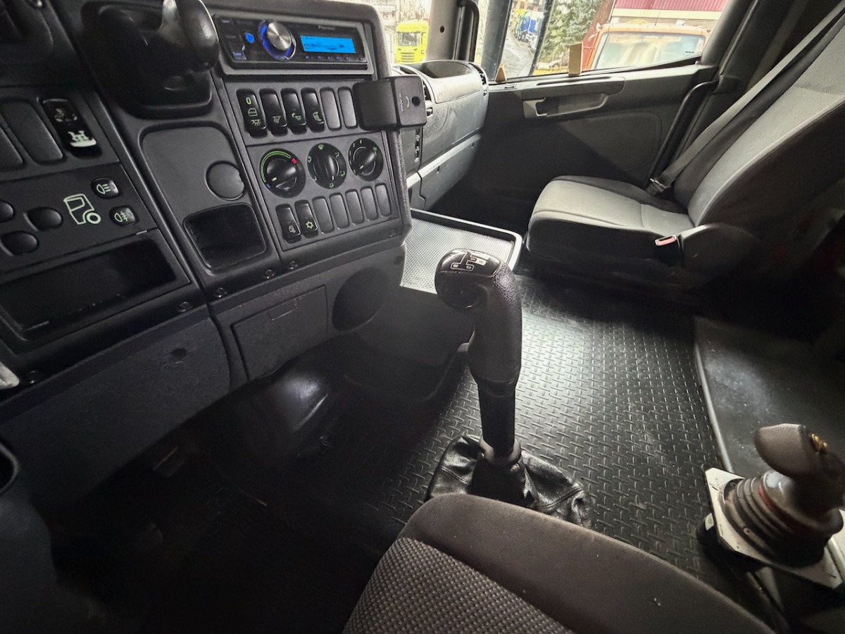 Camión multibasculante SCANIA R440 CB 8x4