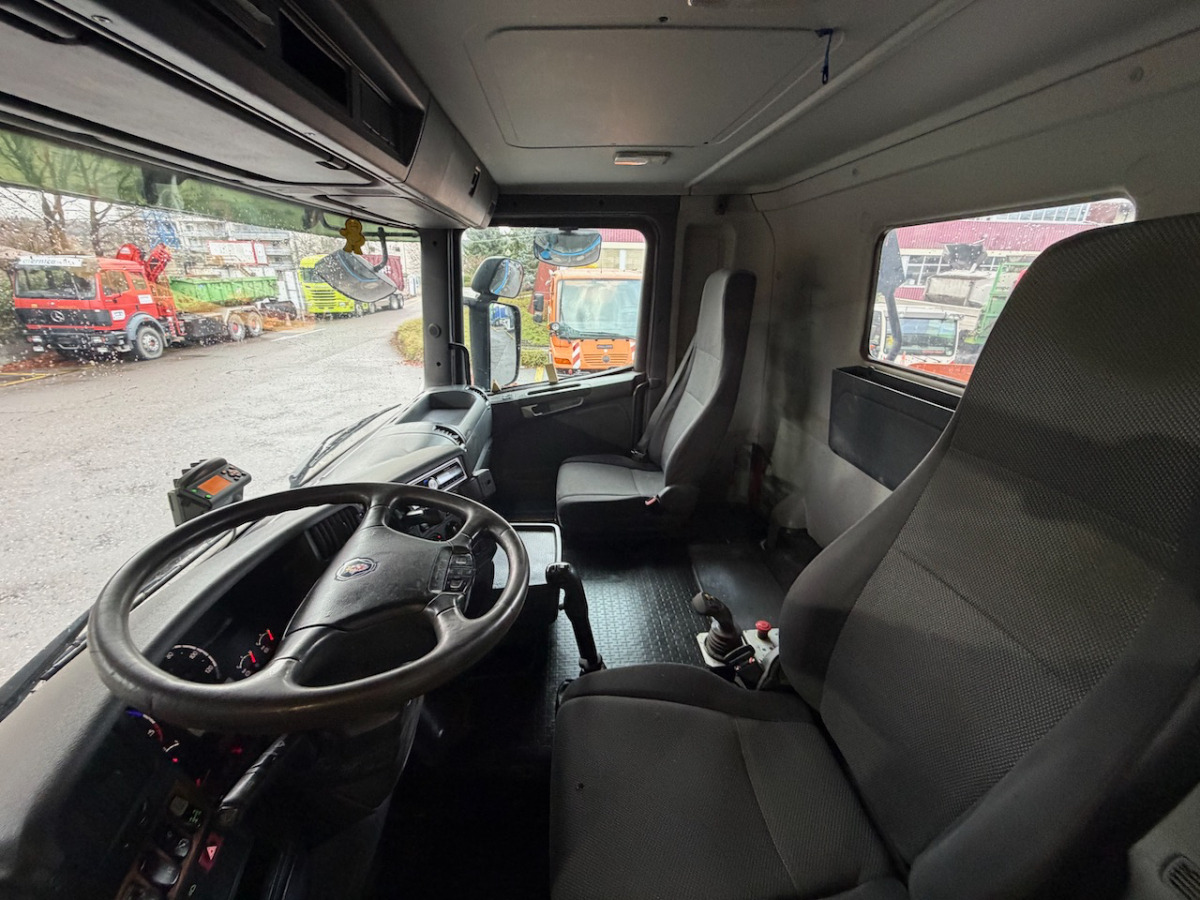 Camión multibasculante SCANIA R440 CB 8x4