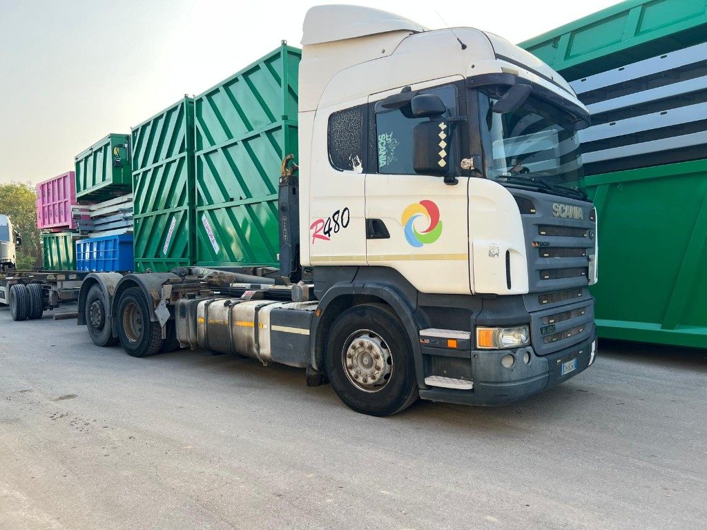 Camión multibasculante SCANIA R480 USATO SCARRABILE 6X2