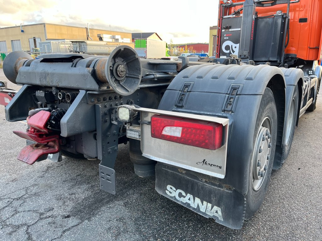 Camión multibasculante SCANIA R490LB6x2*4