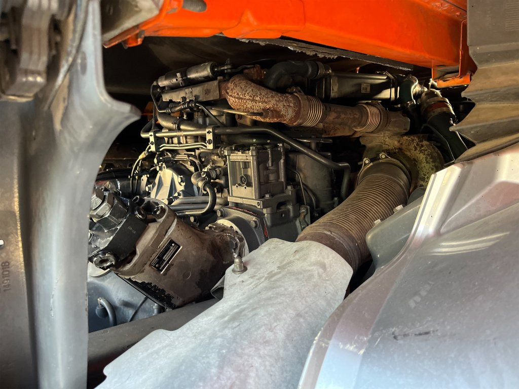 Camión multibasculante SCANIA R490LB6x2*4