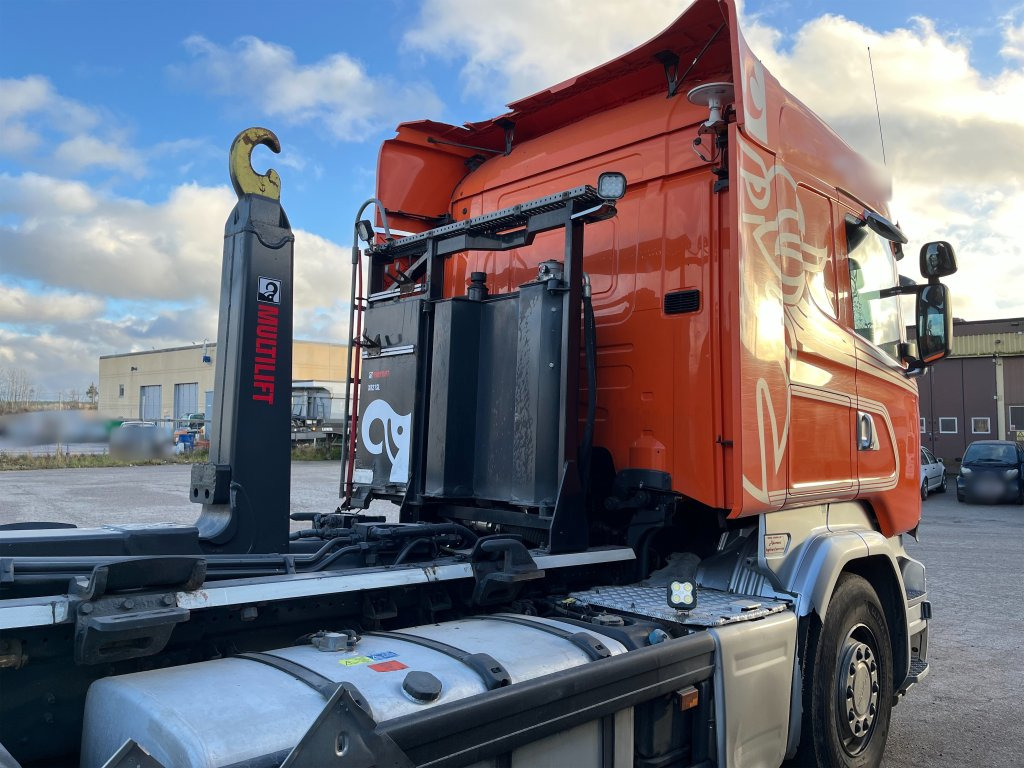Camión multibasculante SCANIA R490LB6x2*4