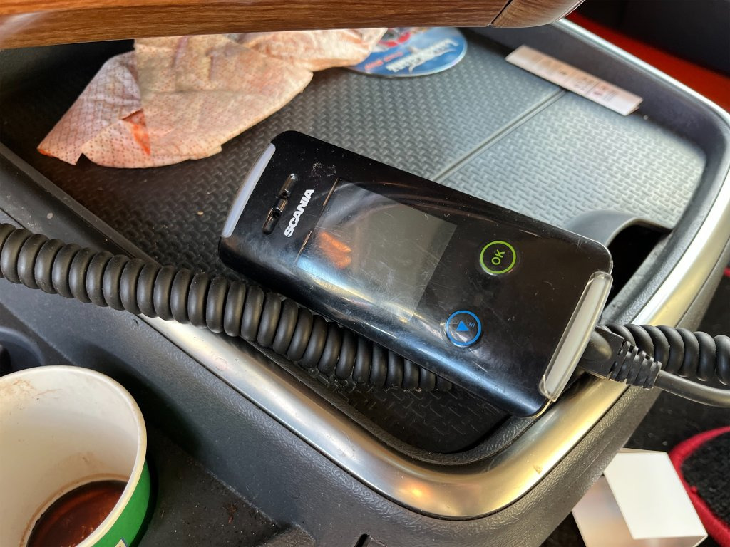 Camión multibasculante SCANIA R490LB6x2*4