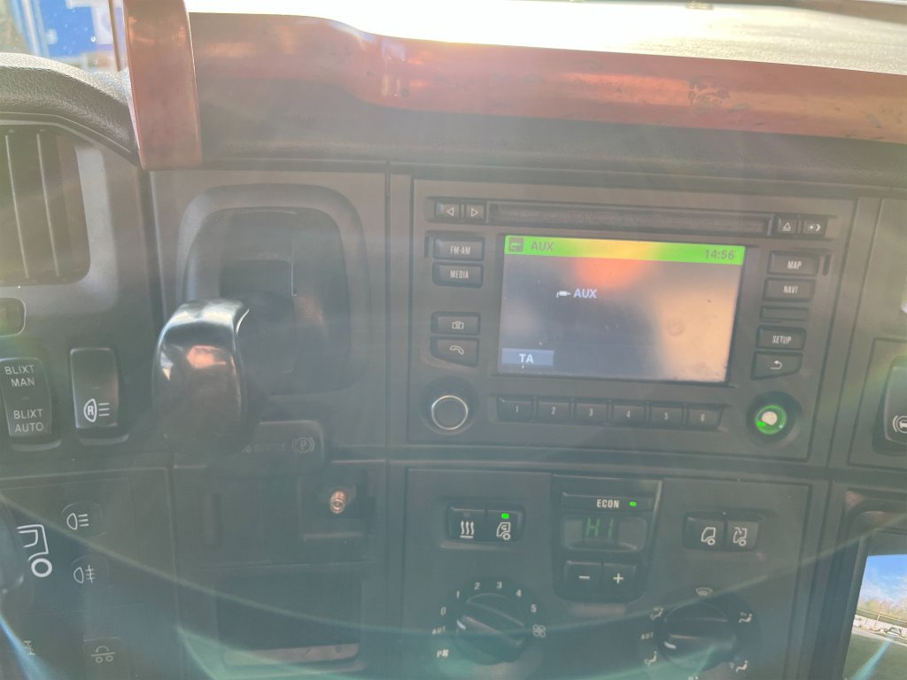 Camión multibasculante SCANIA R490LB6x2*4