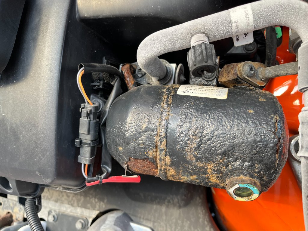 Camión multibasculante SCANIA R490LB6x2*4