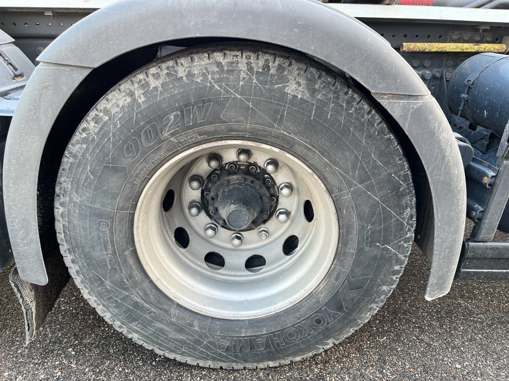 Camión multibasculante SCANIA R490LB6x2*4