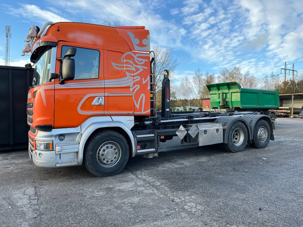 Camión multibasculante SCANIA R490LB6x2*4