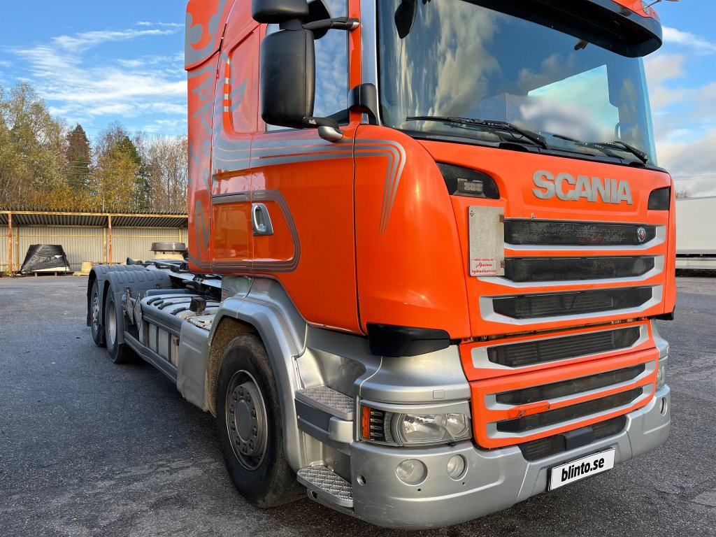 Camión multibasculante SCANIA R490LB6x2*4