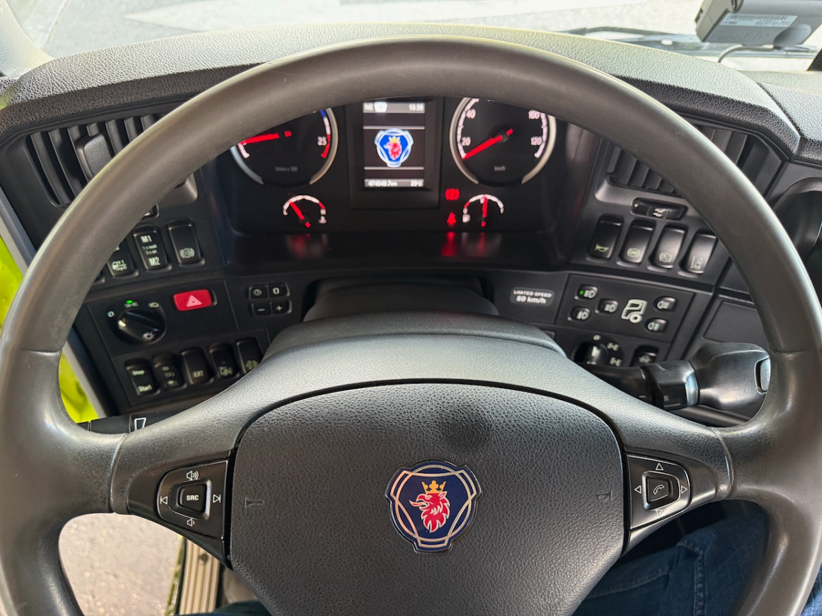 Camión multibasculante SCANIA R490 8x4