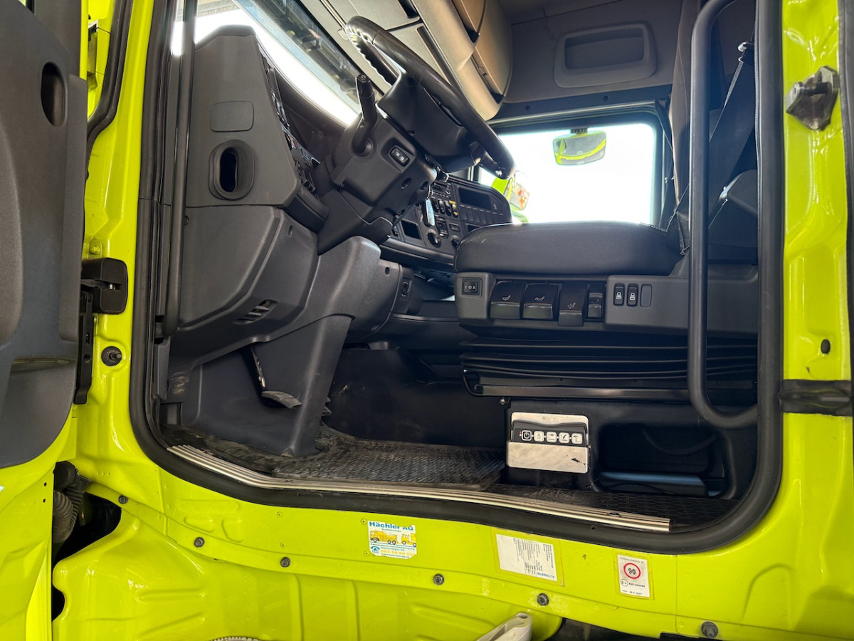 Camión multibasculante SCANIA R490 8x4