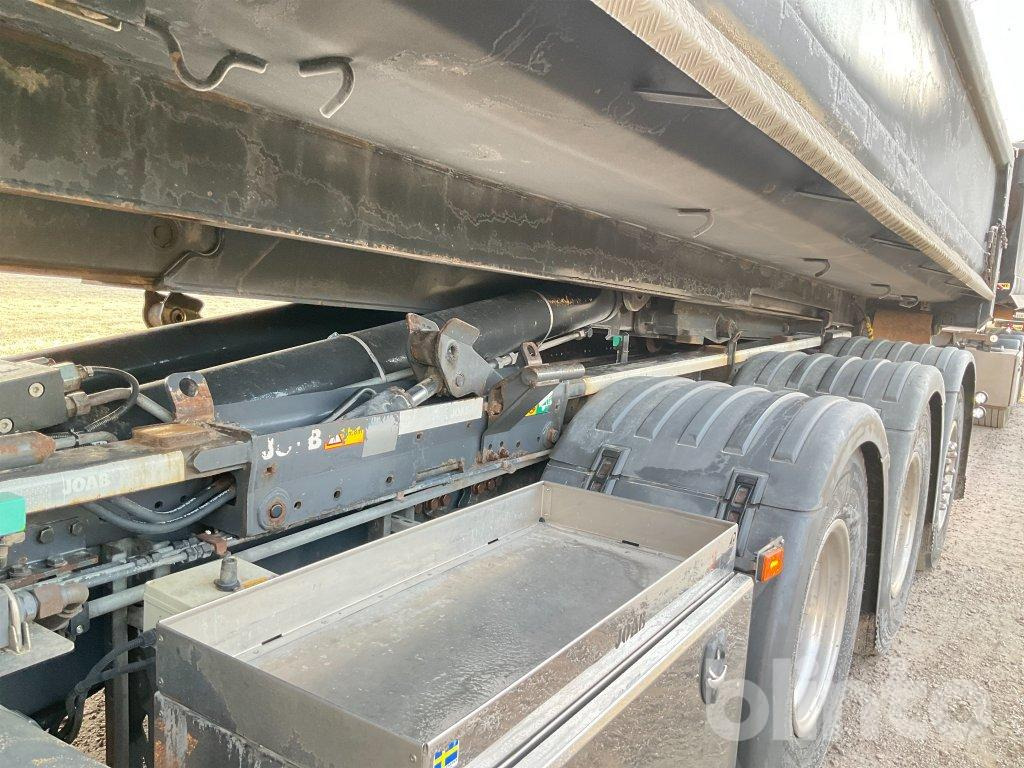 Camión multibasculante SCANIA R520LB8X4*4HNB