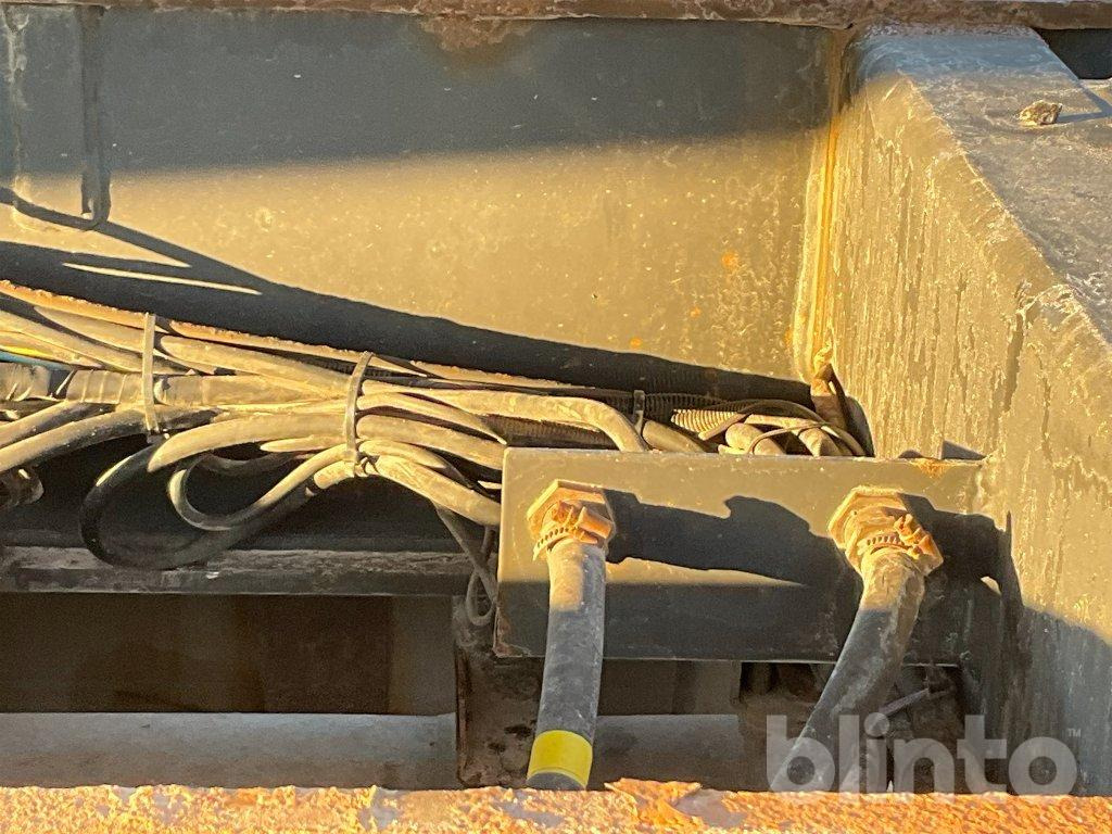 Camión multibasculante SCANIA R520LB8X4*4HNB