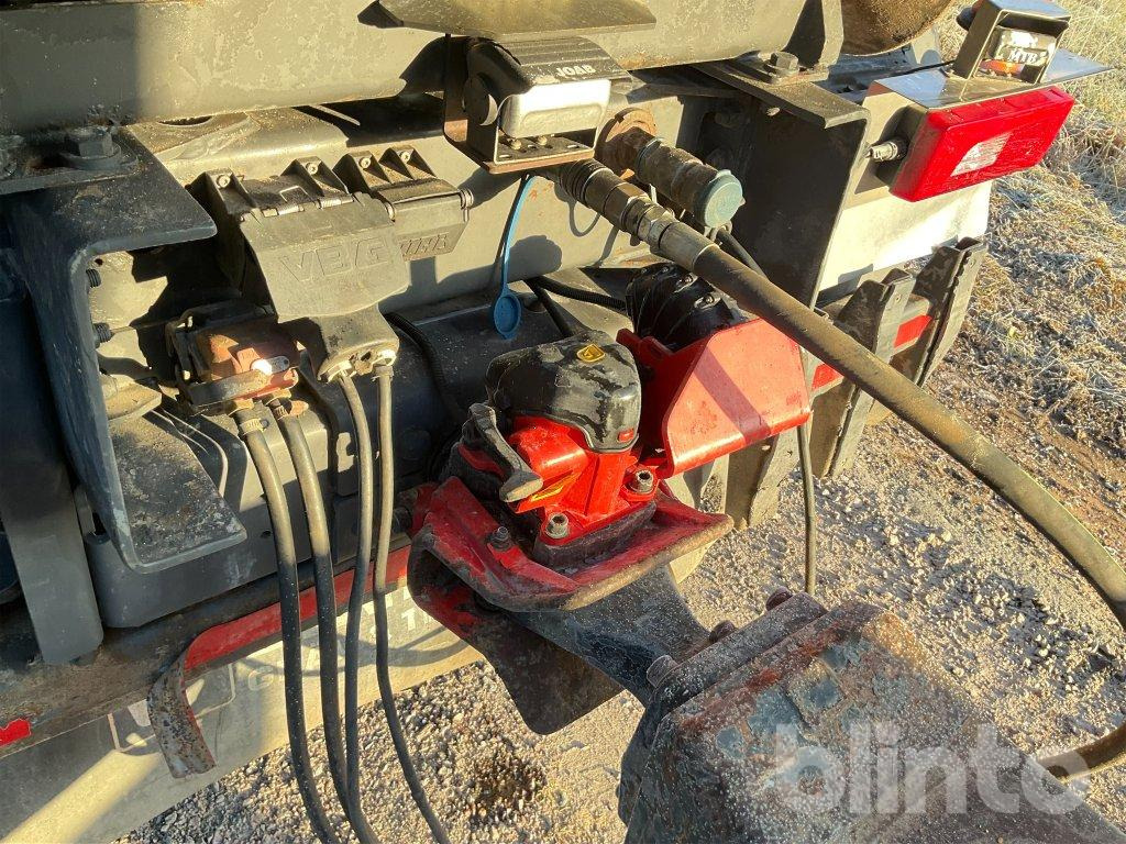 Camión multibasculante SCANIA R520LB8X4*4HNB