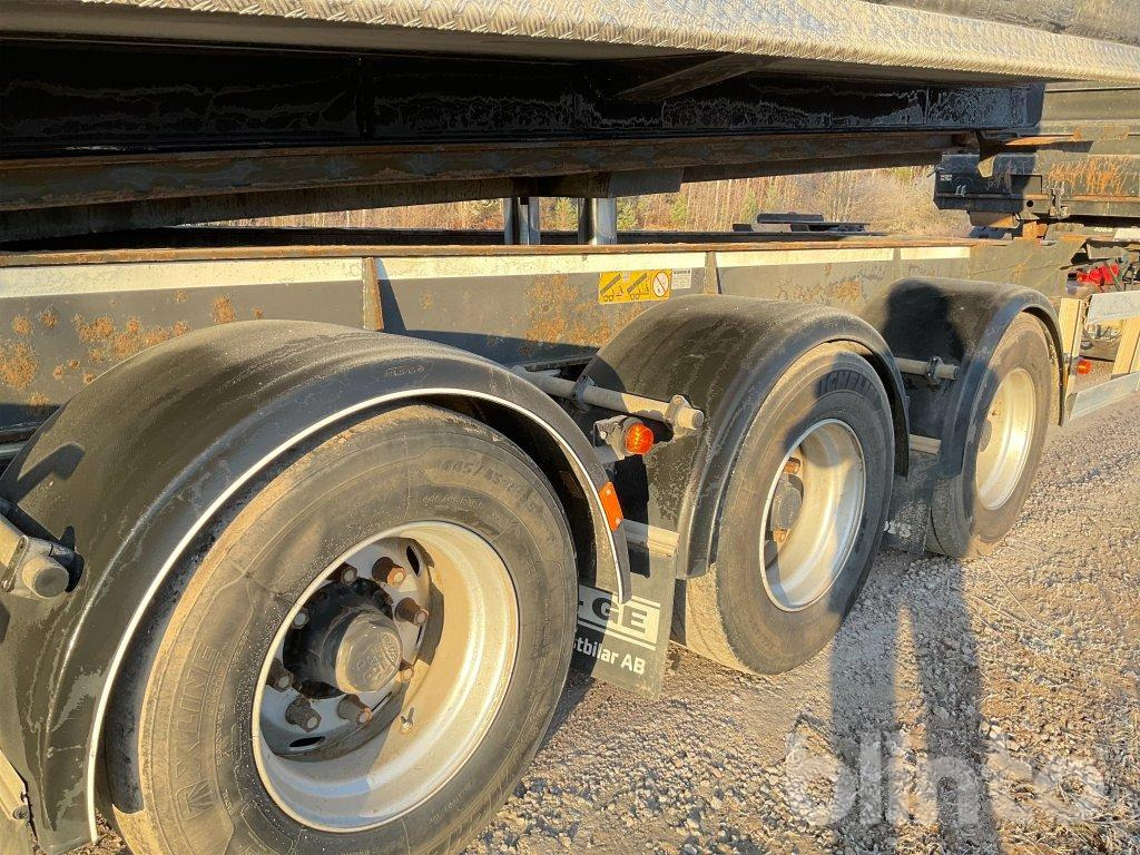 Camión multibasculante SCANIA R520LB8X4*4HNB