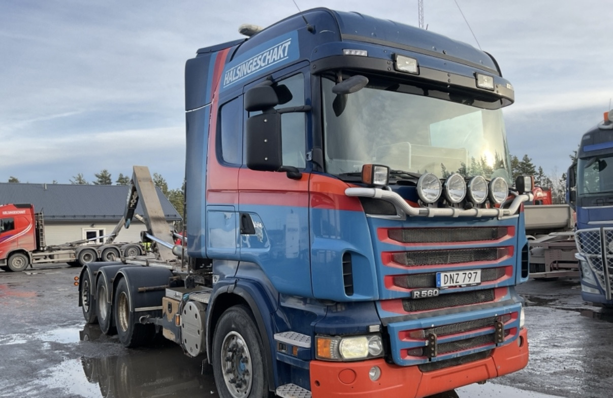 Camión multibasculante SCANIA R560