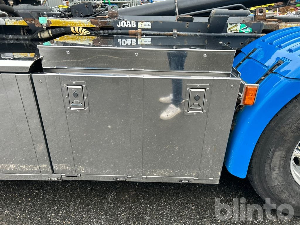 Camión multibasculante SCANIA R560LB 8X4*4 med JOAB 24T krok