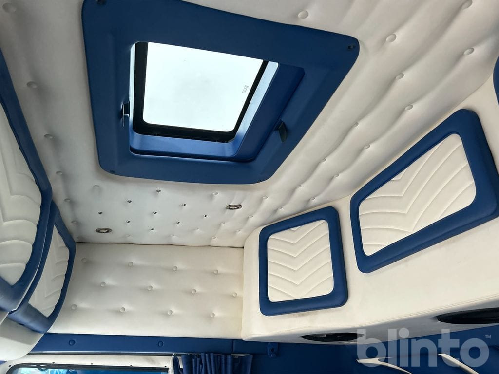 Camión multibasculante SCANIA R560LB 8X4*4 med JOAB 24T krok