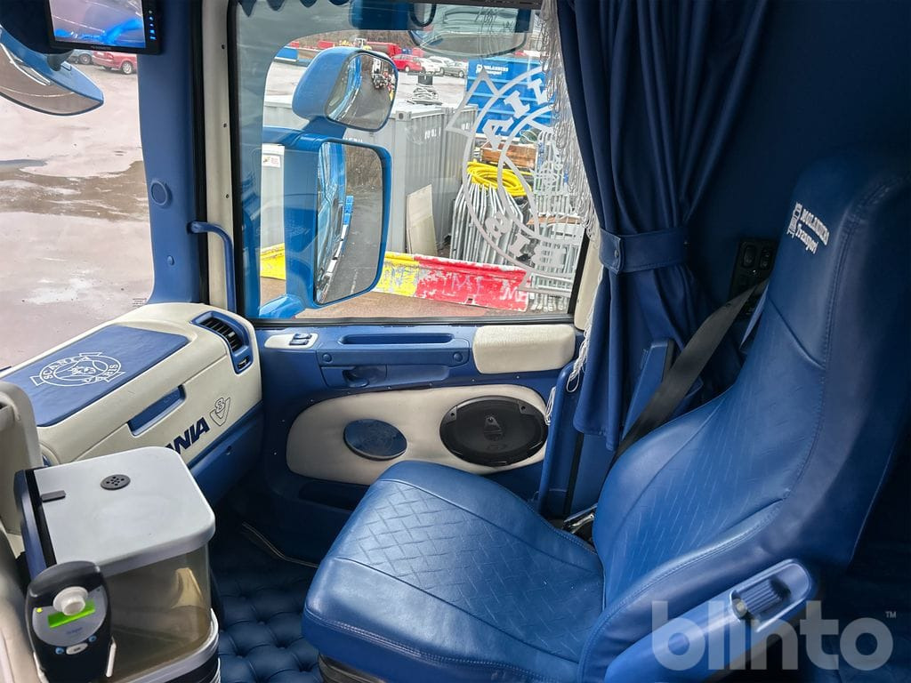 Camión multibasculante SCANIA R560LB 8X4*4 med JOAB 24T krok