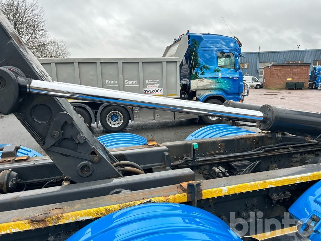 Camión multibasculante SCANIA R560LB 8X4*4 med JOAB 24T krok