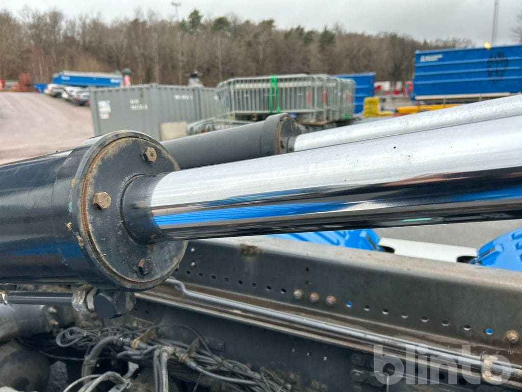 Camión multibasculante SCANIA R560LB 8X4*4 med JOAB 24T krok