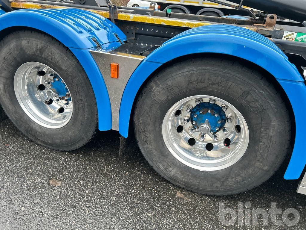 Camión multibasculante SCANIA R560LB 8X4*4 med JOAB 24T krok