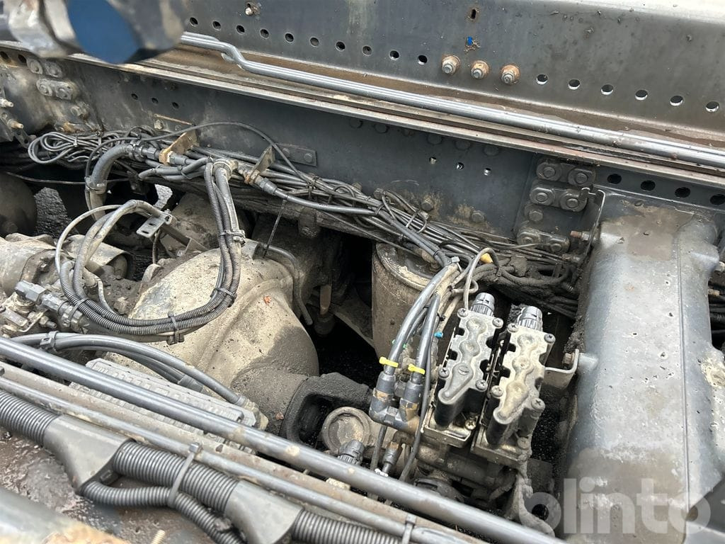 Camión multibasculante SCANIA R560LB 8X4*4 med JOAB 24T krok