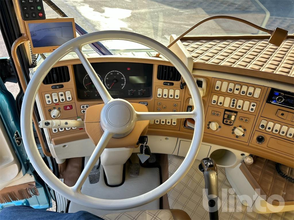 Camión multibasculante SCANIA R560LB 8X4 med HIAB 24T krok