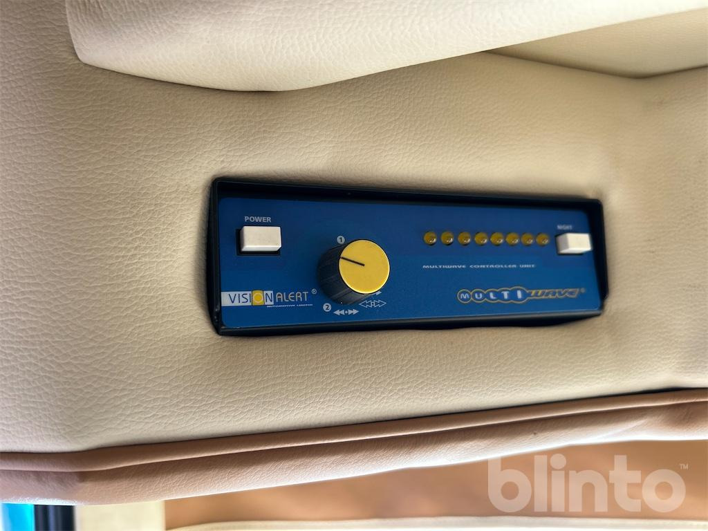 Camión multibasculante SCANIA R560LB 8X4 med HIAB 24T krok