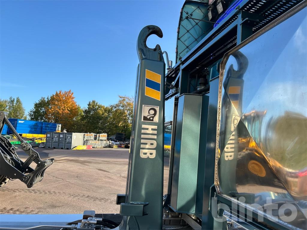 Camión multibasculante SCANIA R560LB 8X4 med HIAB 24T krok