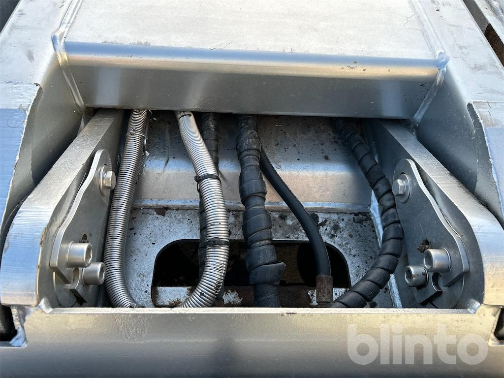 Camión multibasculante SCANIA R560LB 8X4 med HIAB 24T krok