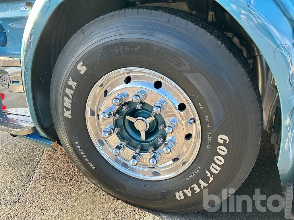 Camión multibasculante SCANIA R560LB 8X4 med HIAB 24T krok