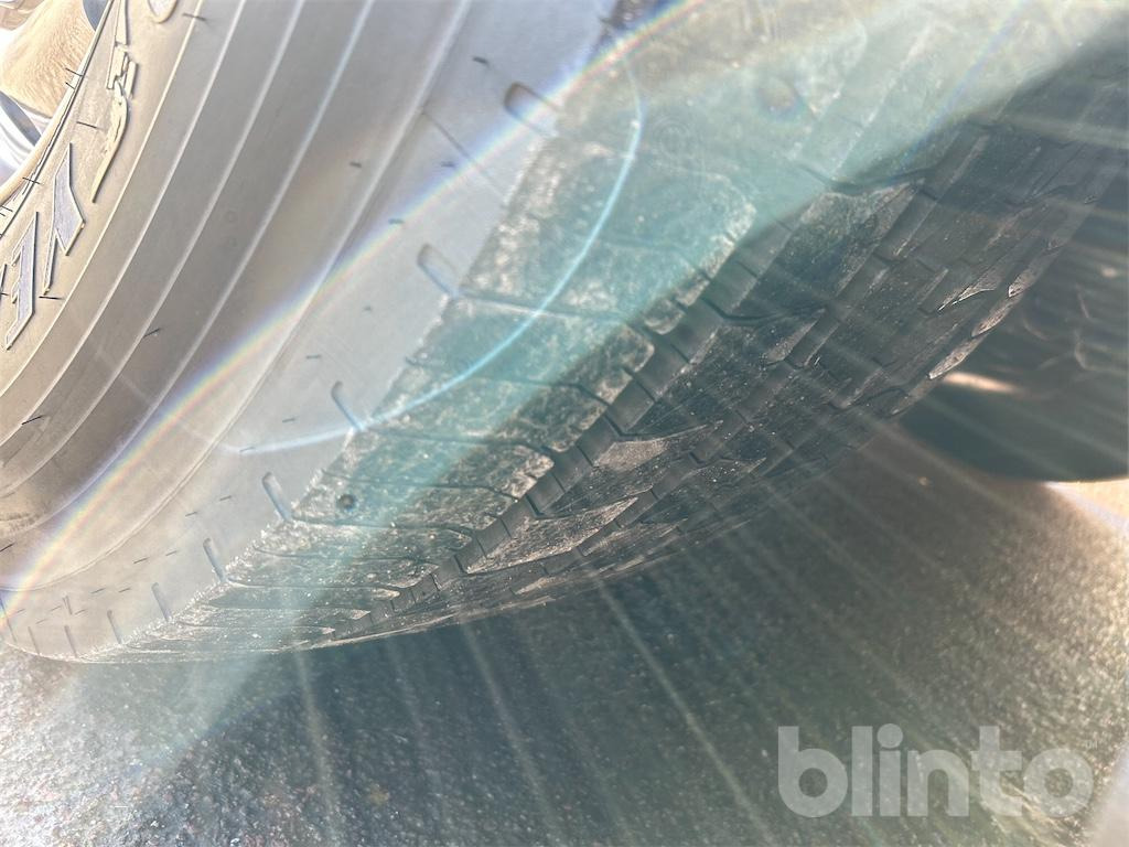 Camión multibasculante SCANIA R560LB 8X4 med HIAB 24T krok