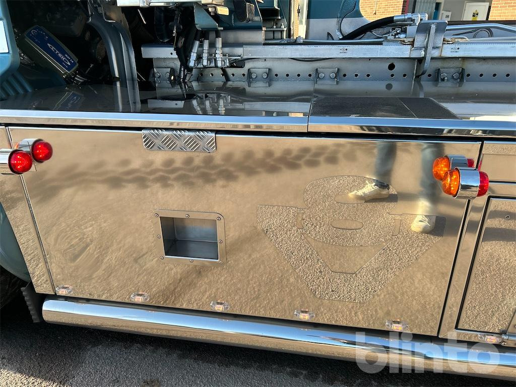 Camión multibasculante SCANIA R560LB 8X4 med HIAB 24T krok