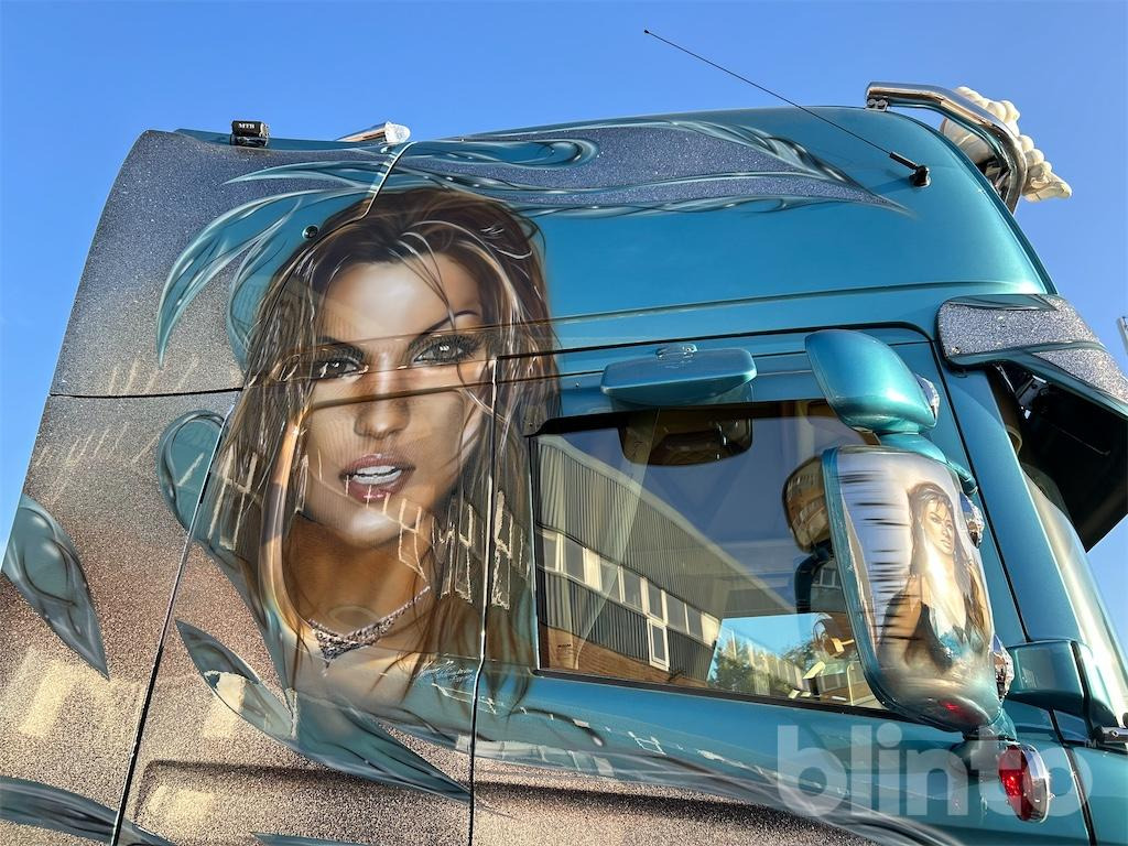 Camión multibasculante SCANIA R560LB 8X4 med HIAB 24T krok