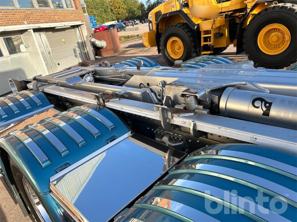 Camión multibasculante SCANIA R560LB 8X4 med HIAB 24T krok