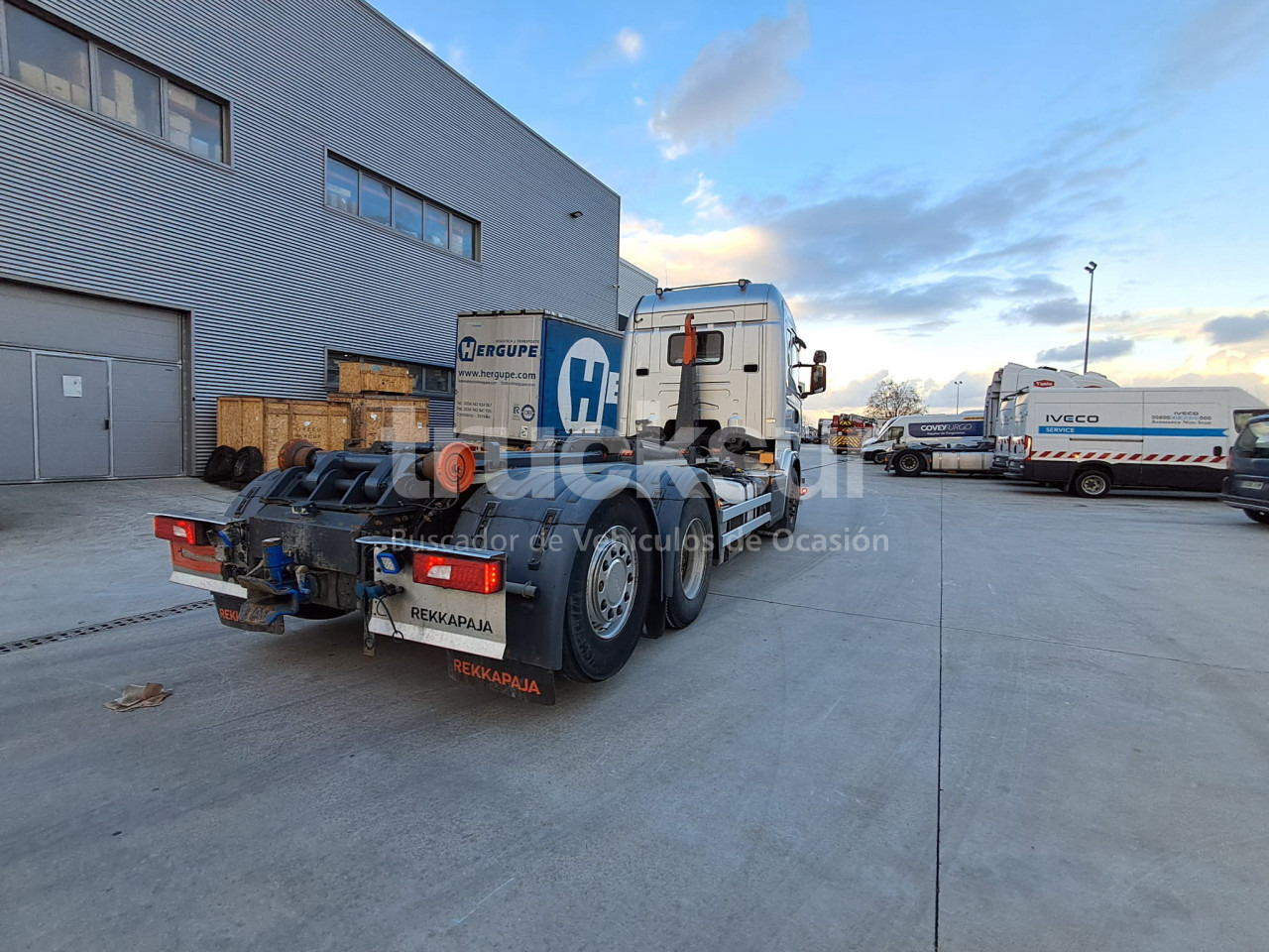 Camión multibasculante SCANIA R580.26 ejes 6x2*4