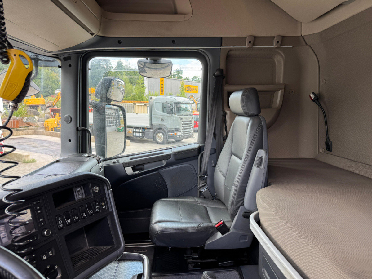 Camión multibasculante SCANIA R580 8x2 Nencki Hooklift