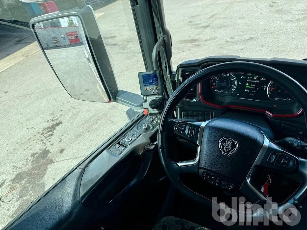 Camión multibasculante SCANIA R650 6x2