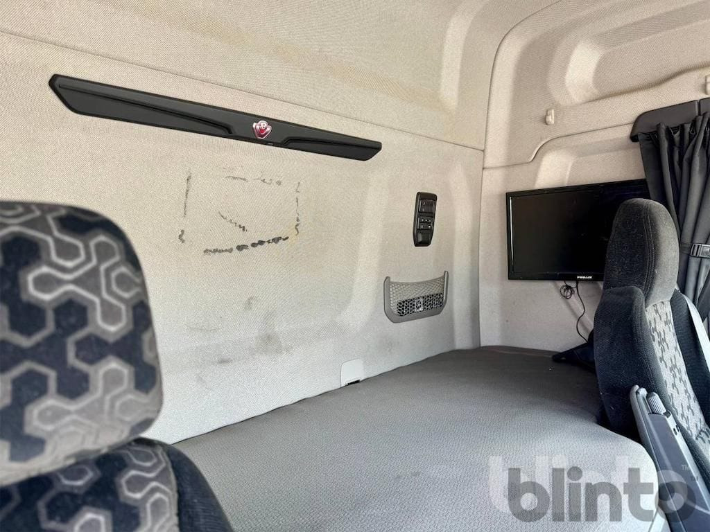 Camión multibasculante SCANIA R650 6x2