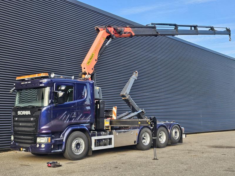 Camión multibasculante Scania G490 8x4*4 / PALFINGER CRANE + HOOKLIFT
