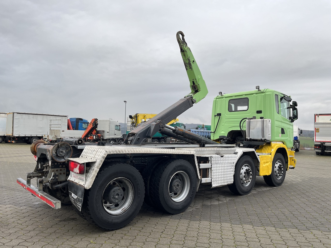 Camión multibasculante Scania G 450 8x4  Trösch Abrollkipper