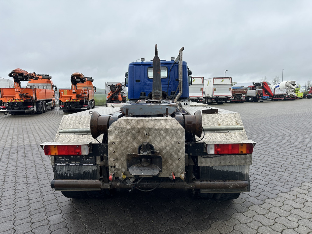 Camión multibasculante Scania P124 420 8x4  Multilift 26 t | Retarder