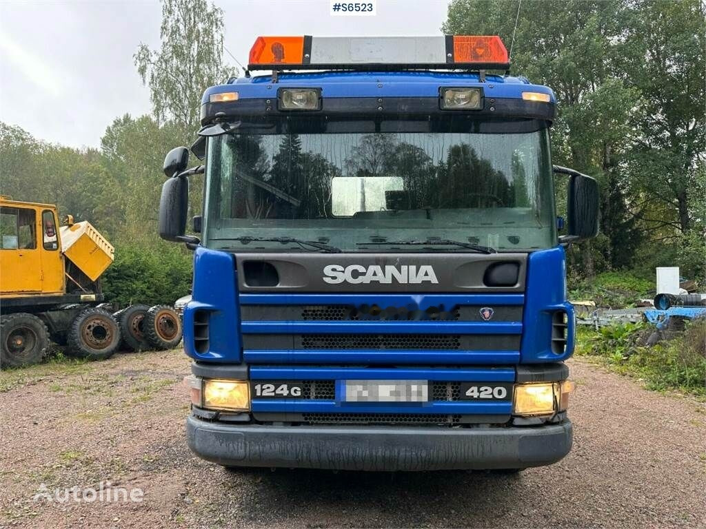 Camión multibasculante Scania P124 420 Hook Truck