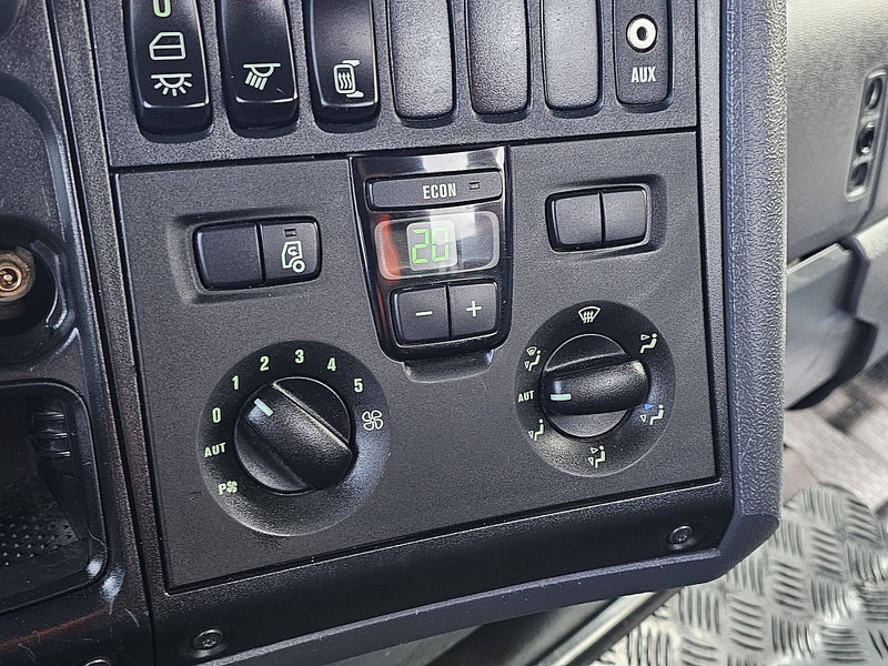 Camión multibasculante Scania P320 LOW ENTRY 6X2*4 HIAB