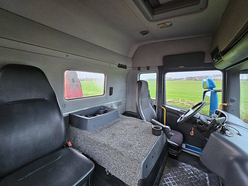 Camión multibasculante Scania P320 LOW ENTRY 6X2*4 HIAB