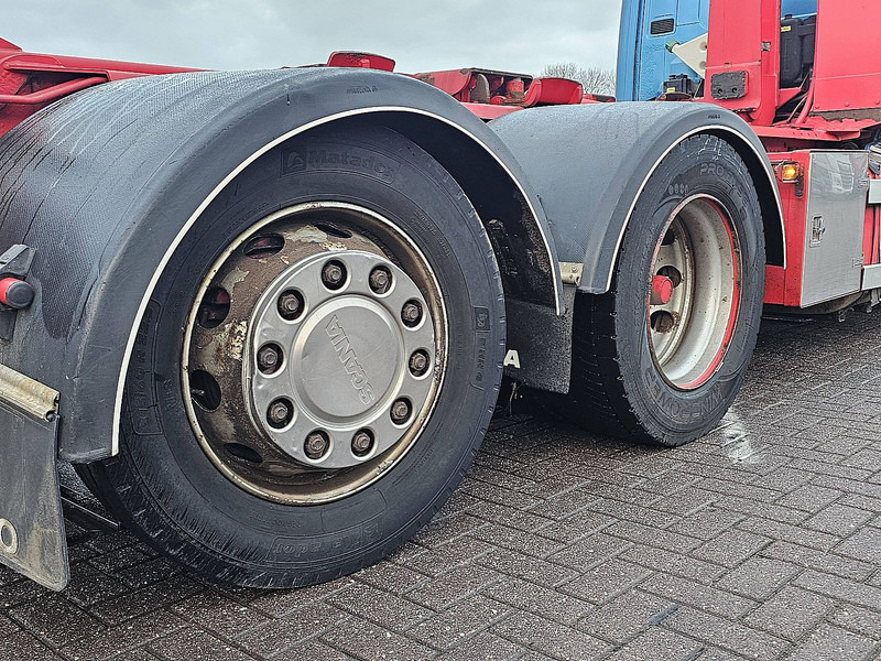 Camión multibasculante Scania P320 LOW ENTRY 6X2*4 HIAB