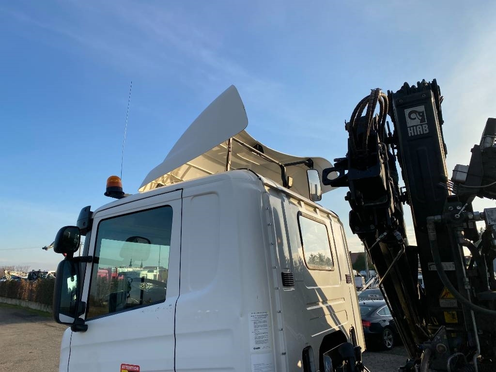Camión multibasculante Scania P360/HYVALIFT/HIAB 144B a réparer