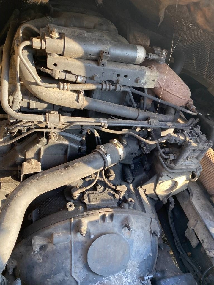 Camión multibasculante Scania P360/HYVALIFT/HIAB 144B a réparer