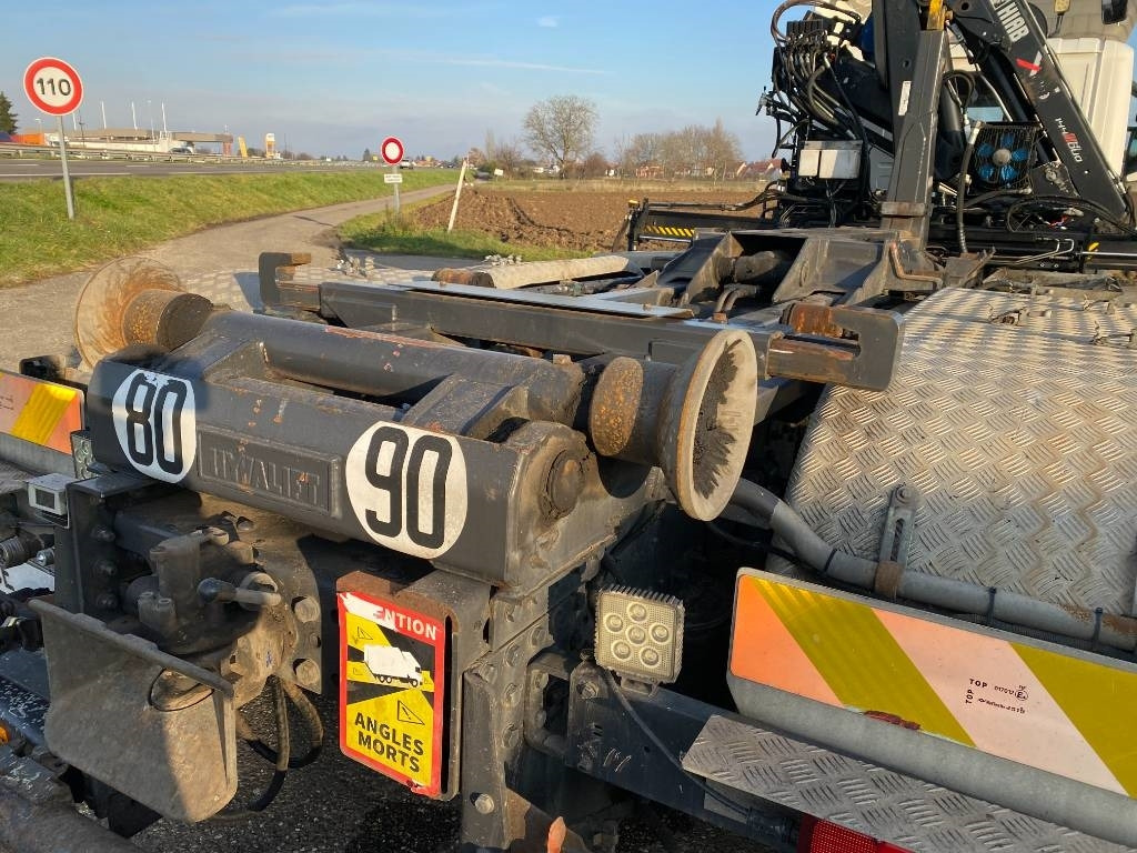 Camión multibasculante Scania P360/HYVALIFT/HIAB 144B a réparer