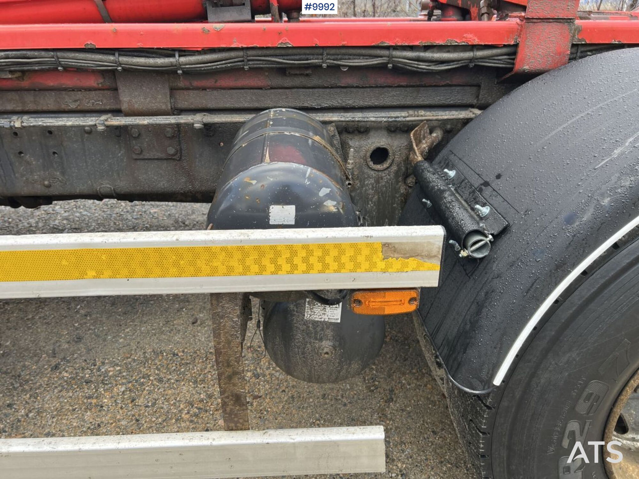 Camión multibasculante Scania P380 Hook truck